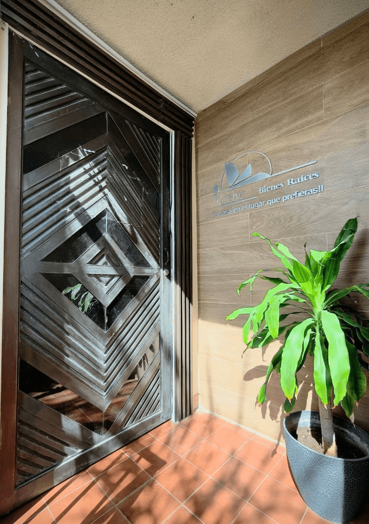 Entrada de Orbe Bienes Raíces — Torreón Residencial
